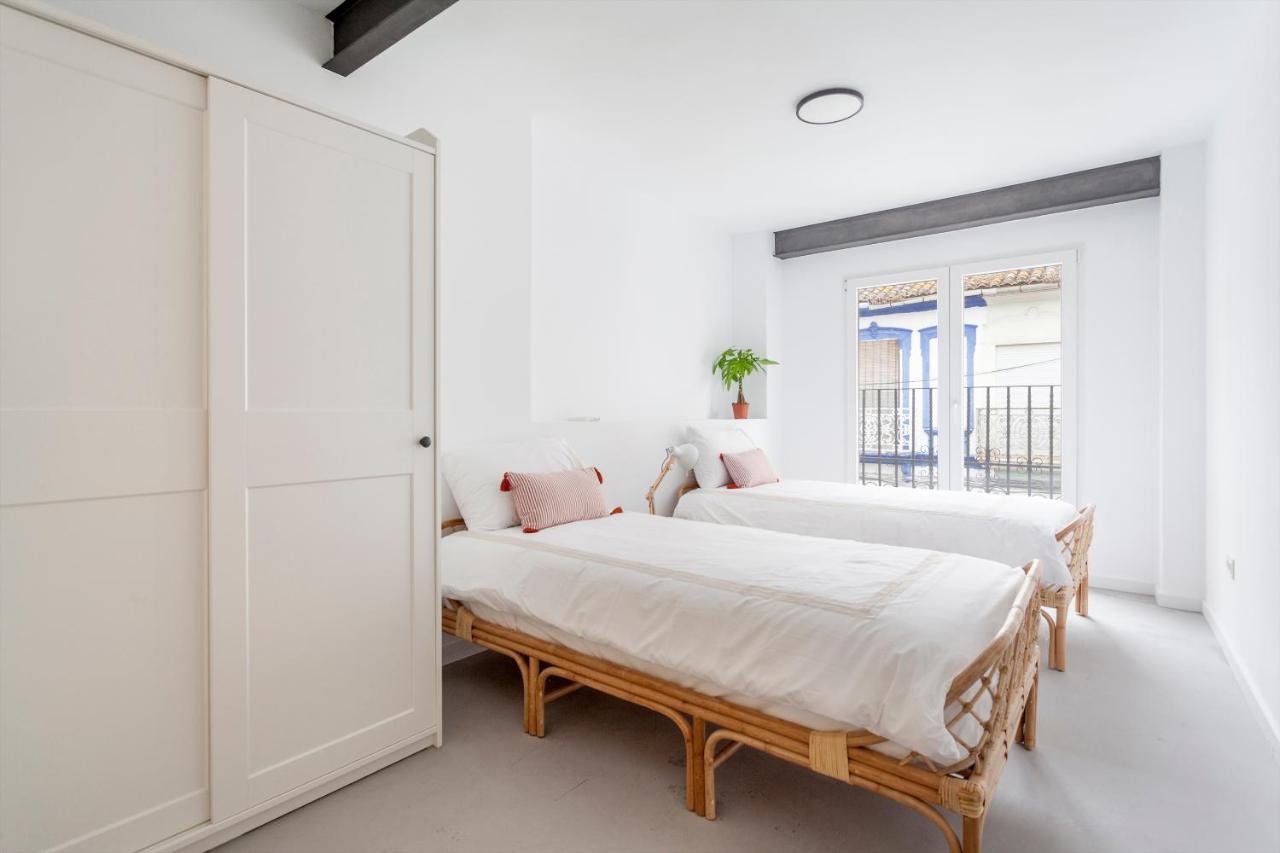 Villa Three Floor House With Terrace Valencia Exterior foto
